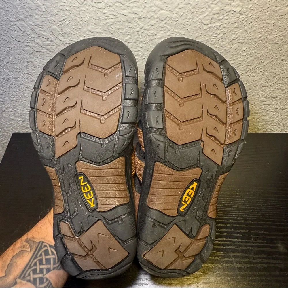 Keen Newport H2 Boys Size 3 Youth Brown Orange Outdoor Waterproof Hiking Sandals